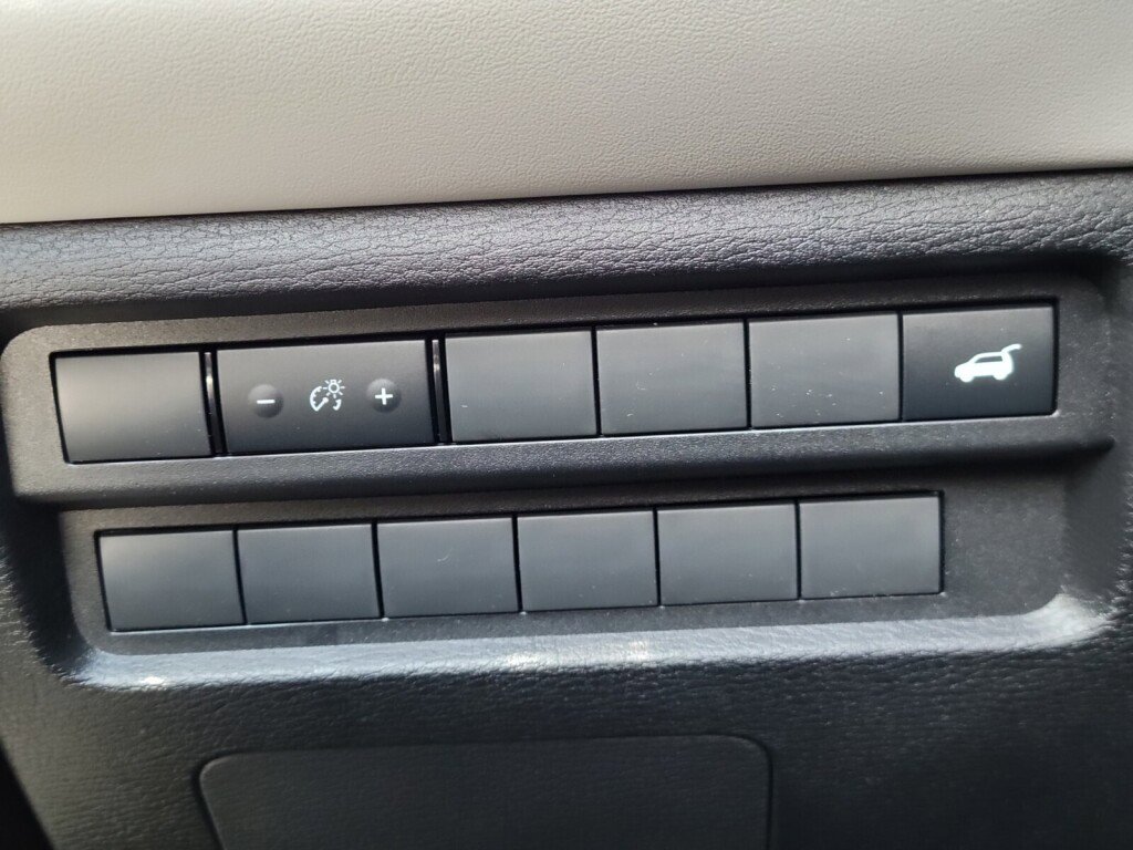 New 2025 Mitsubishi Outlander SE image 26