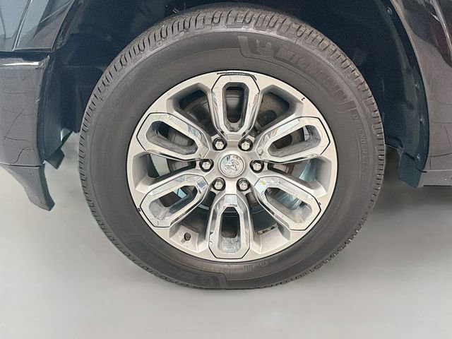 Used 2019 RAM 1500 Laramie image 31