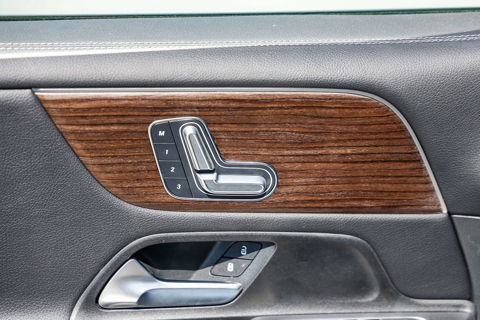 New 2026 Mercedes-Benz GLB 250 image 22