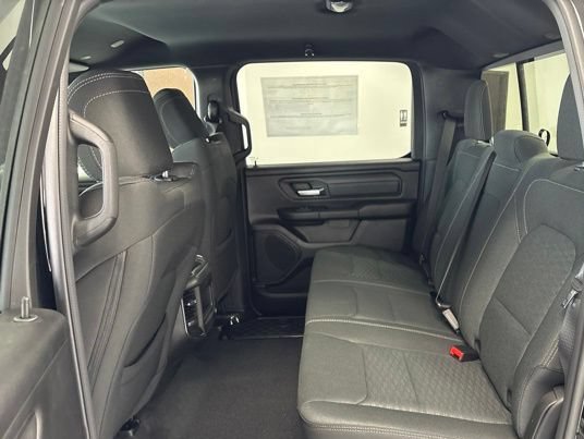 New 2026 RAM 1500 Express AWD/4WD image 18