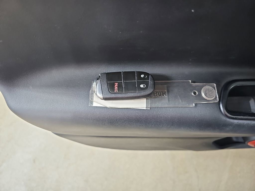 Used 2018 Jeep Renegade Trailhawk w/ UConnect 8.4 Nav Group image 41