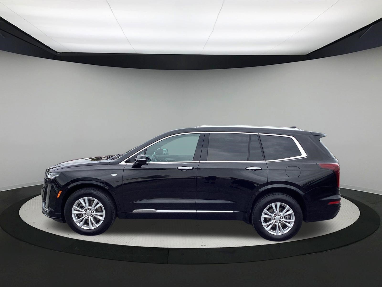 Used 2024 Cadillac XT6 Luxury w/ LPO, Floor Liner Package AWD/4WD image 5