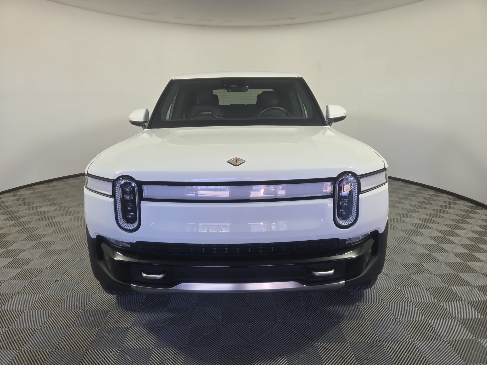 Used 2022 Rivian R1T Adventure AWD/4WD image 8