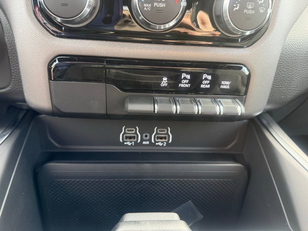 New 2026 RAM 1500 Big Horn w/ Night Edition image 22