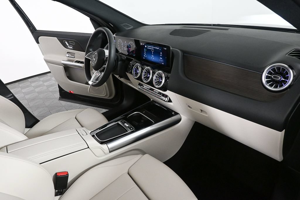 Certified 2026 Mercedes-Benz GLA 250 image 24