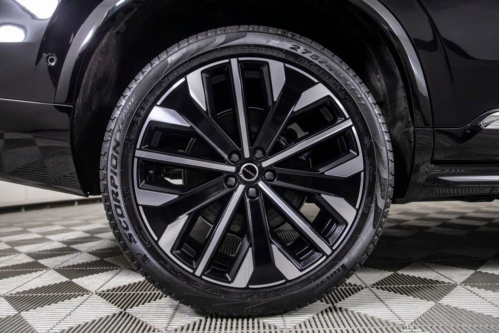 Used 2025 Volvo XC90 T8 Plus w/ Protection Package Premier image 46
