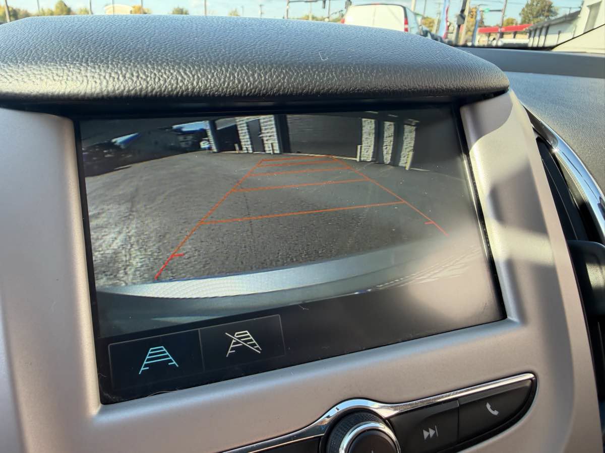 Used 2017 Chevrolet Cruze LS FWD image 26