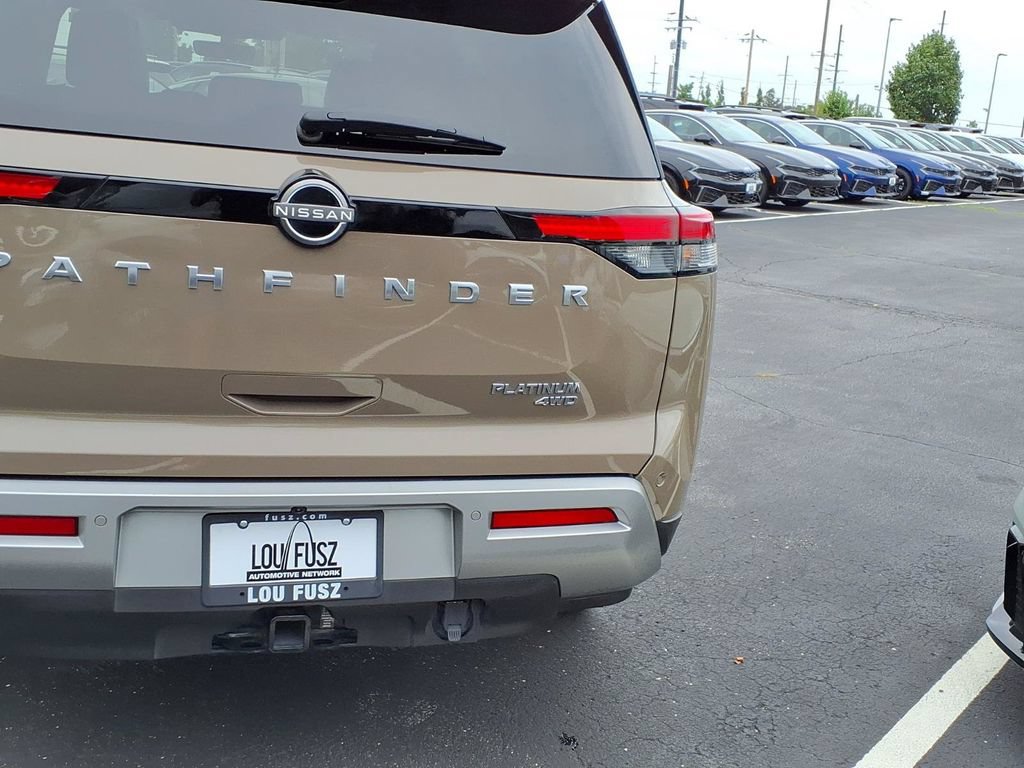 Used 2023 Nissan Pathfinder Platinum w/ Cargo Package AWD/4WD image 28