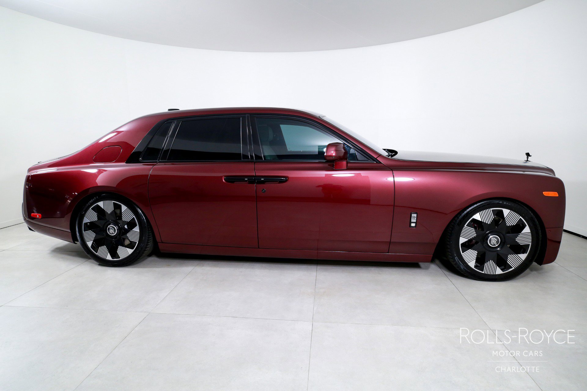 Used 2019 Rolls-Royce Phantom Sedan image 10