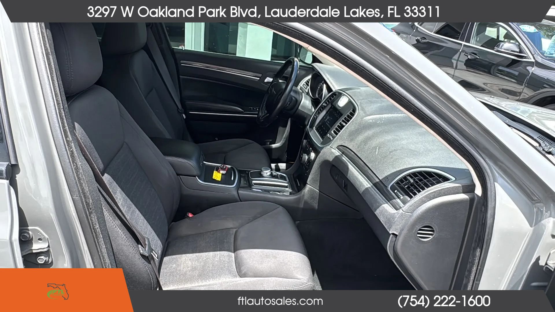 Used 2019 Chrysler 300 Touring w/ Sport Appearance Package RWD image 33