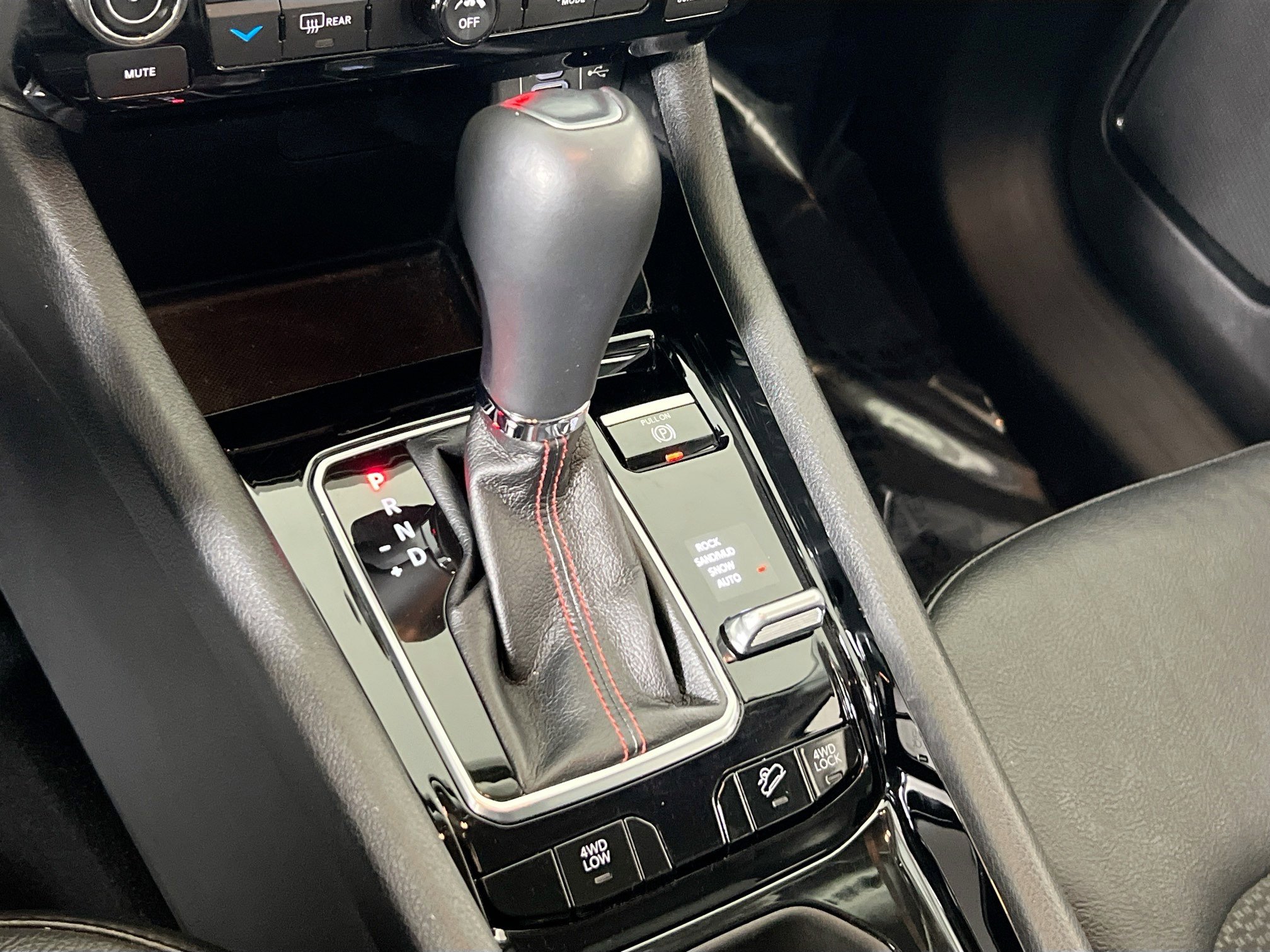 Used 2022 Jeep Compass Trailhawk w/ Trailhawk Convenience Group image 16