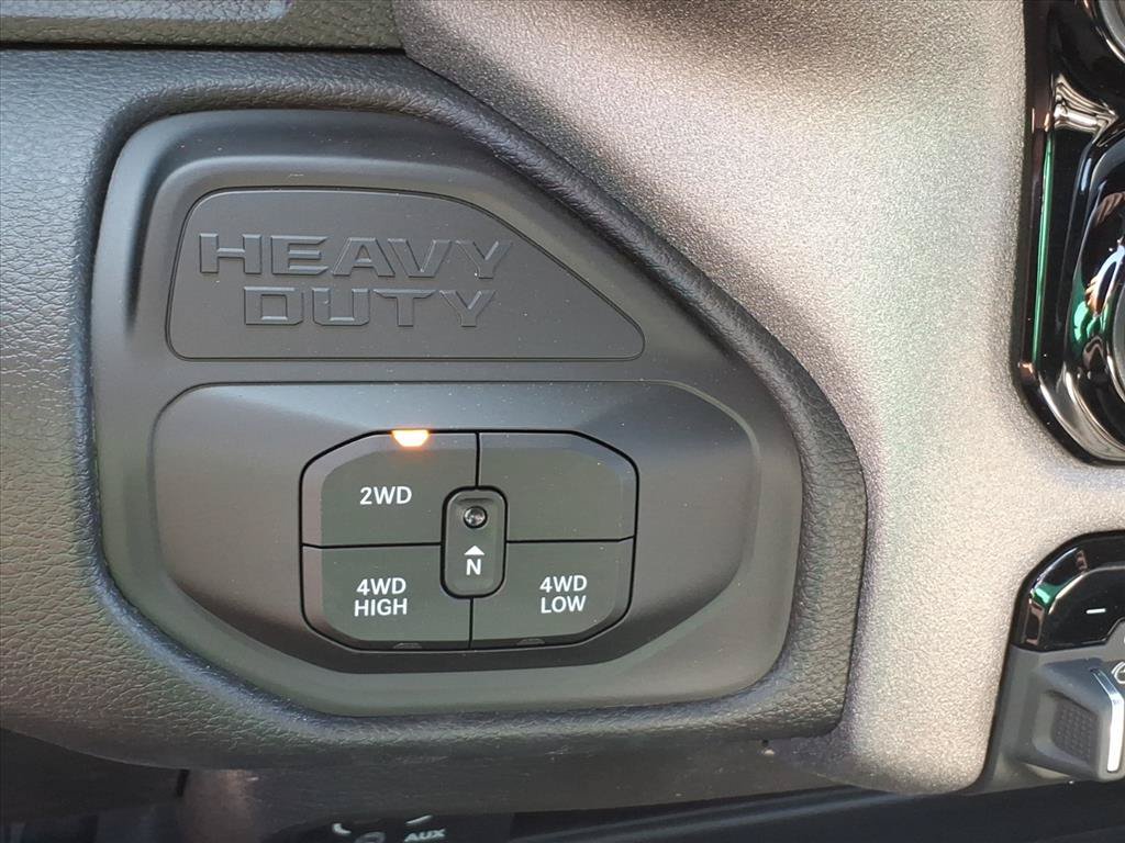 New 2026 RAM 2500 Tradesman w/ Chrome Appearance Group AWD/4WD image 31
