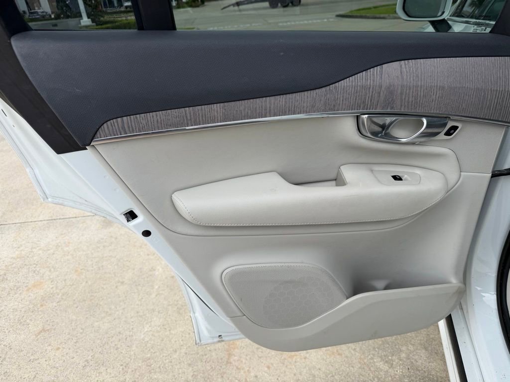 Used 2023 Volvo XC90 B6 Plus w/ Protection Package Premier image 13