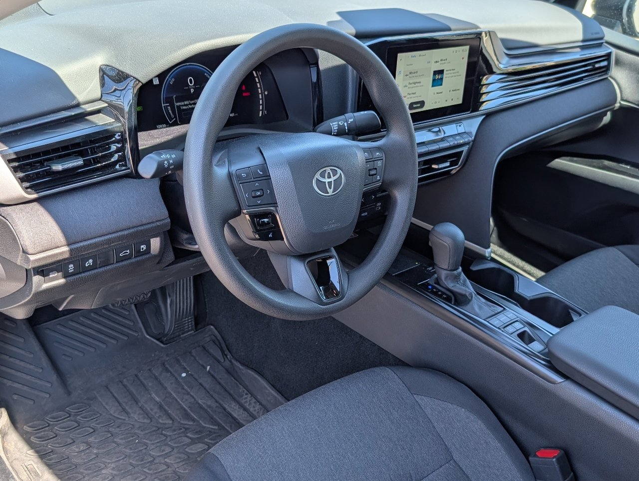 Used 2026 Toyota Camry LE image 14