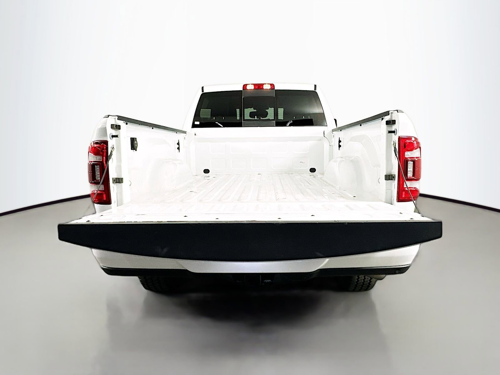 Used 2024 RAM 2500 Laramie AWD/4WD image 27