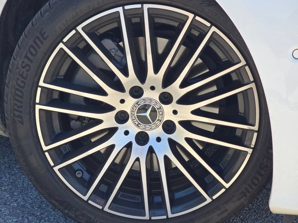 Used 2022 Mercedes-Benz C 300 4MATIC Sedan image 9