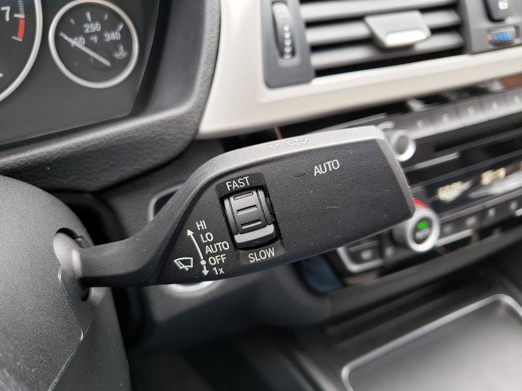 Used 2018 BMW 320i xDrive Sedan image 20