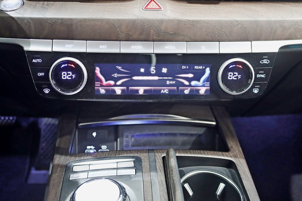 Used 2023 Genesis G80 image 26