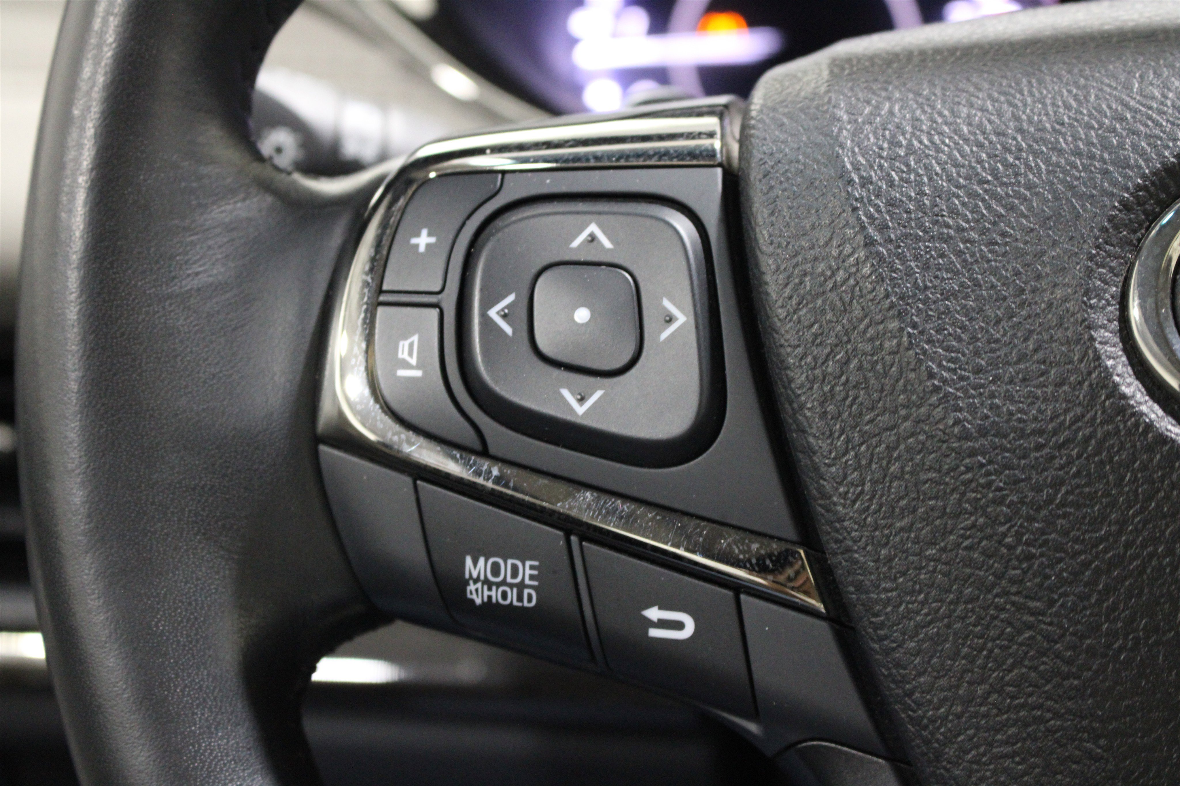 Used 2014 Toyota Avalon XLE Touring FWD image 11