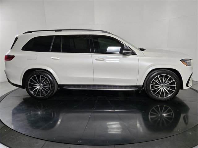 Used 2024 Mercedes-Benz GLS 580 4MATIC image 7
