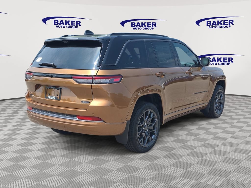 New 2026 Jeep Grand Cherokee Summit w/ Obsidian Package AWD/4WD image 3