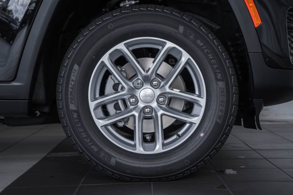 New 2025 Jeep Grand Cherokee Laredo X image 16