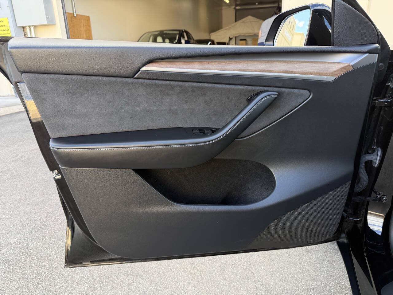 Used 2023 Tesla Model Y Long Range AWD/4WD image 19