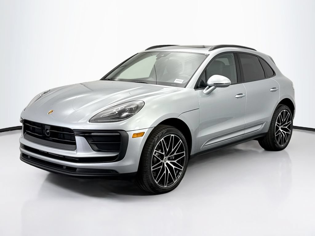 Used 2026 Porsche Macan AWD/4WD image 1