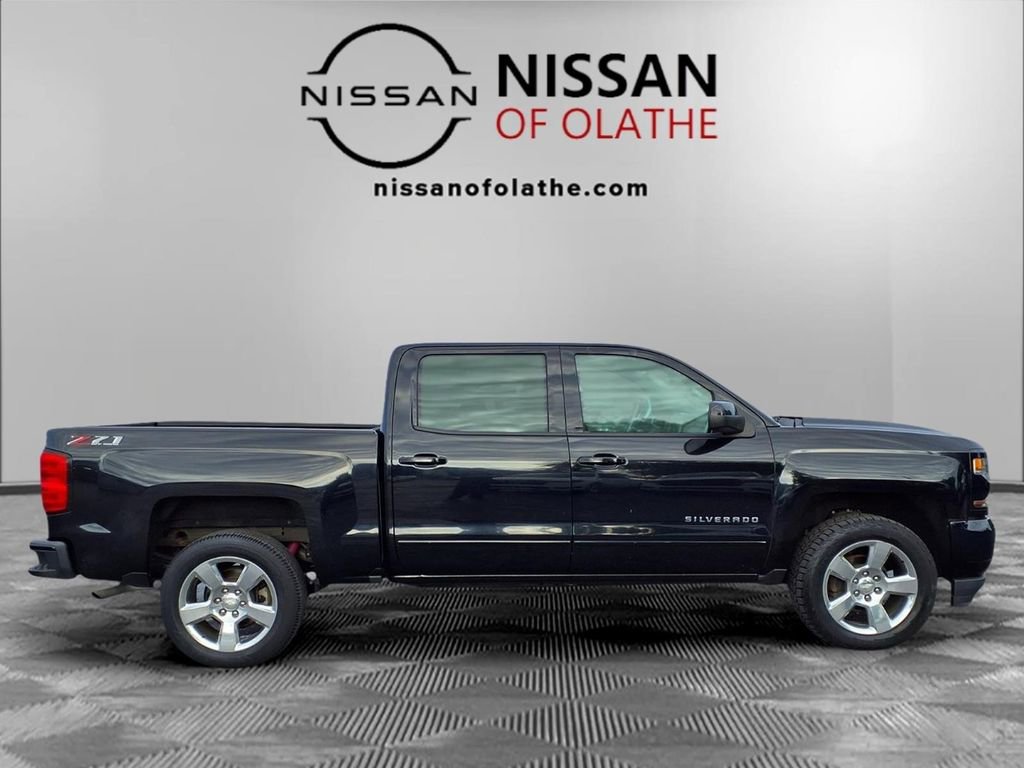 Used 2018 Chevrolet Silverado 1500 LT w/ All Star Edition AWD/4WD image 28