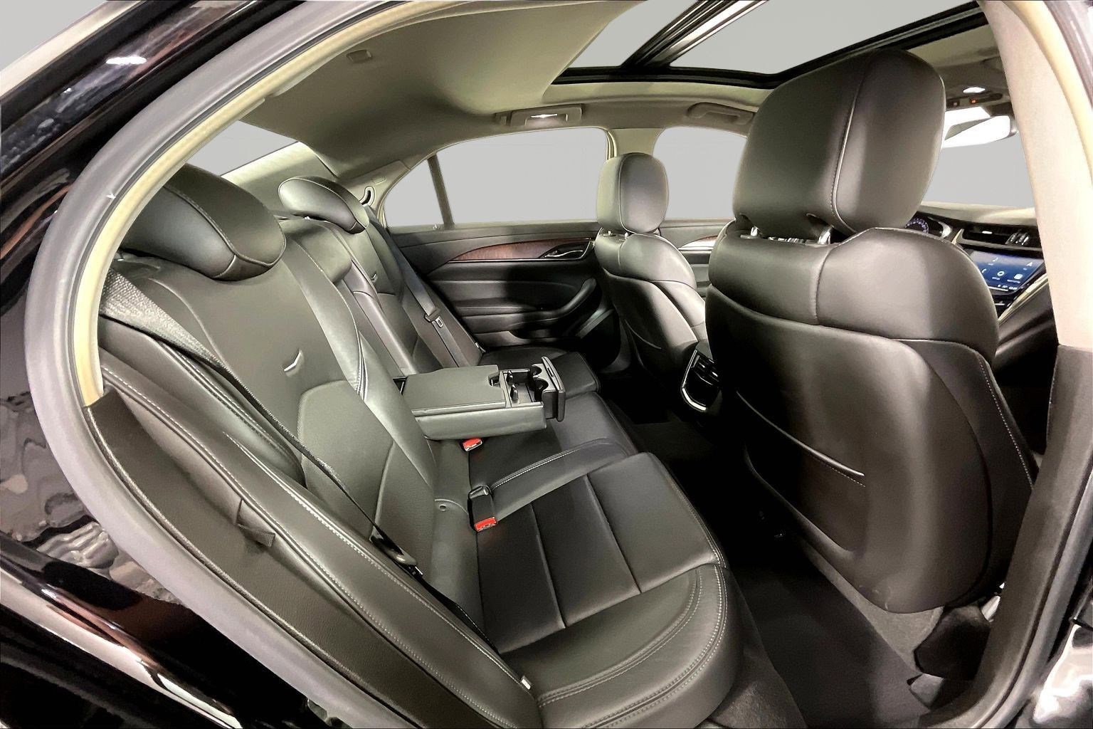 Used 2018 Cadillac CTS Luxury RWD image 25