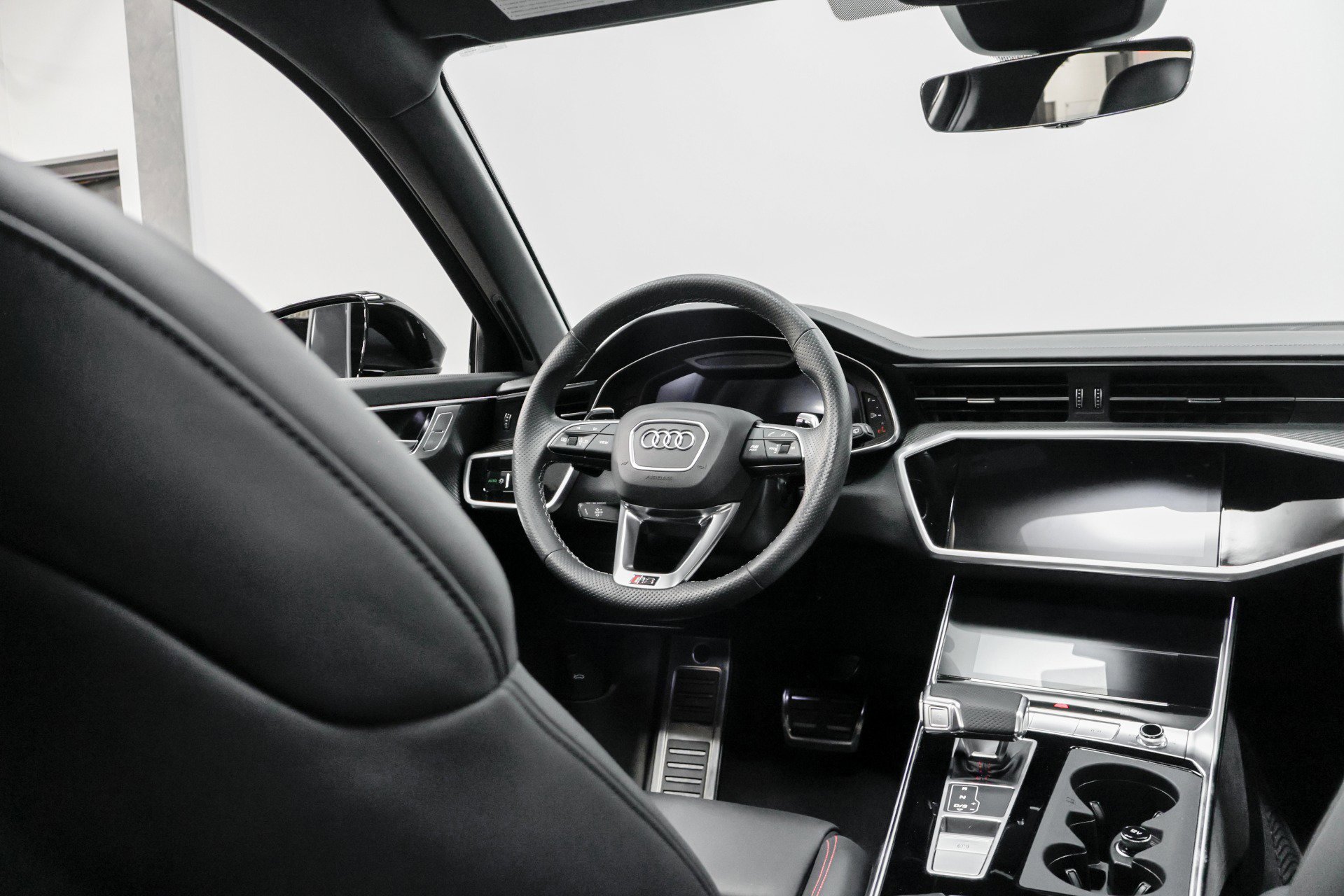 Used 2023 Audi RS 6 image 44