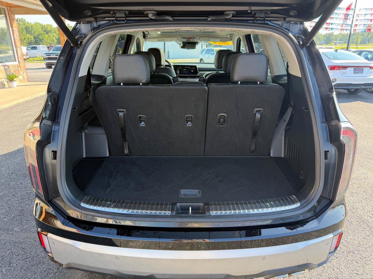 Used 2024 Kia Telluride SX Prestige w/ Towing Package AWD/4WD image 6