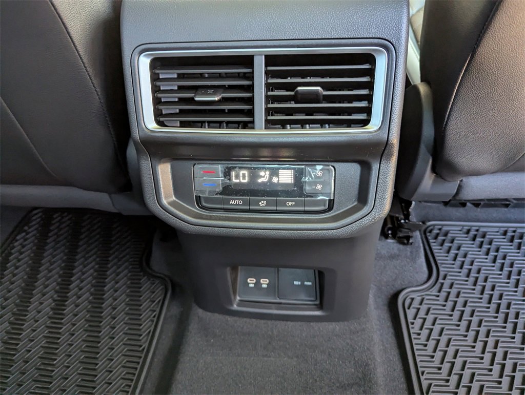 New 2026 Volkswagen Atlas Peak Edition image 36