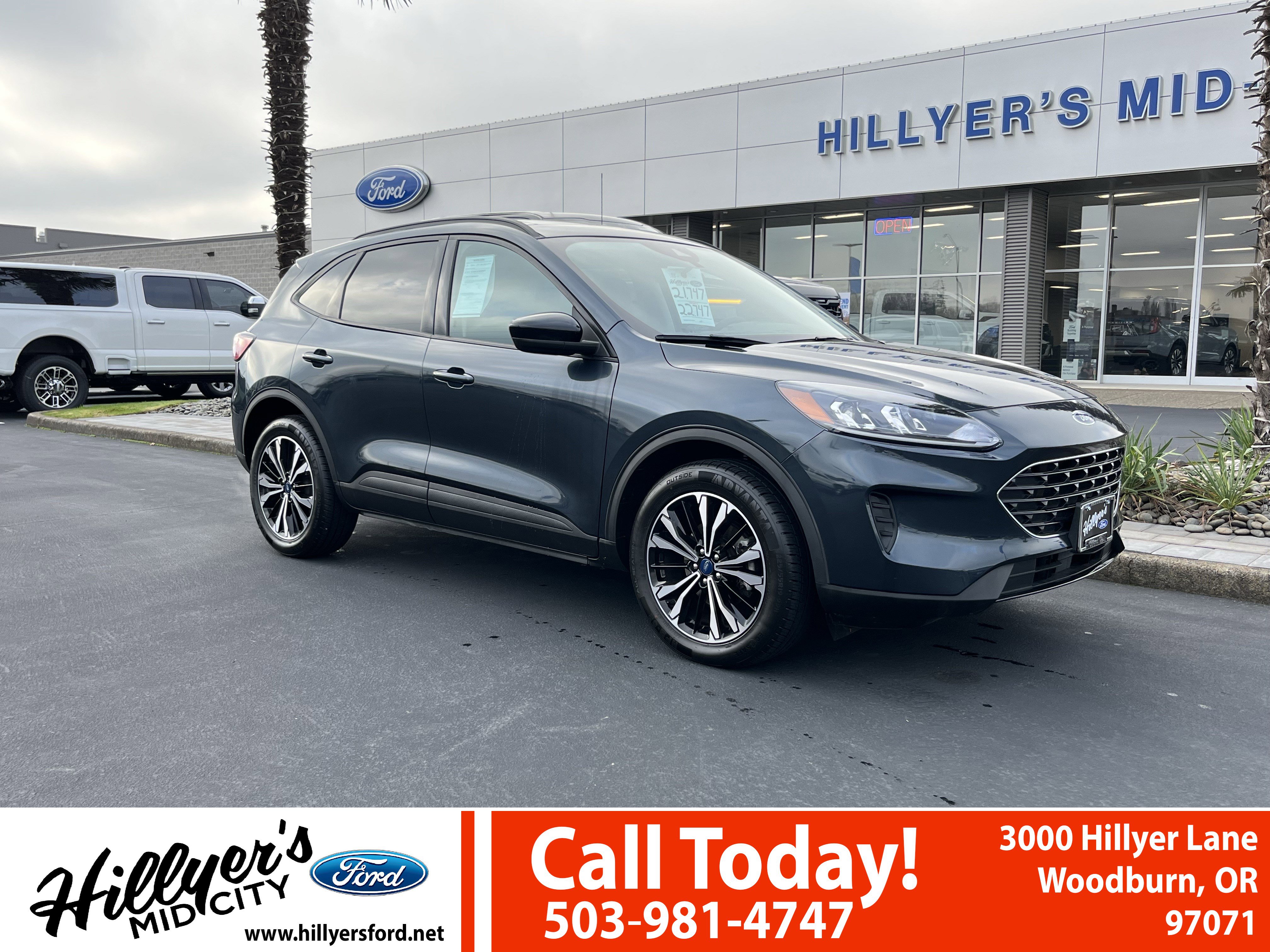 Used 2022 Ford Escape SE w/ SE Sport Appearance Package
