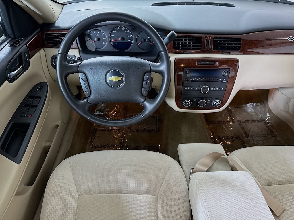 Used 2011 Chevrolet Impala LS FWD image 3