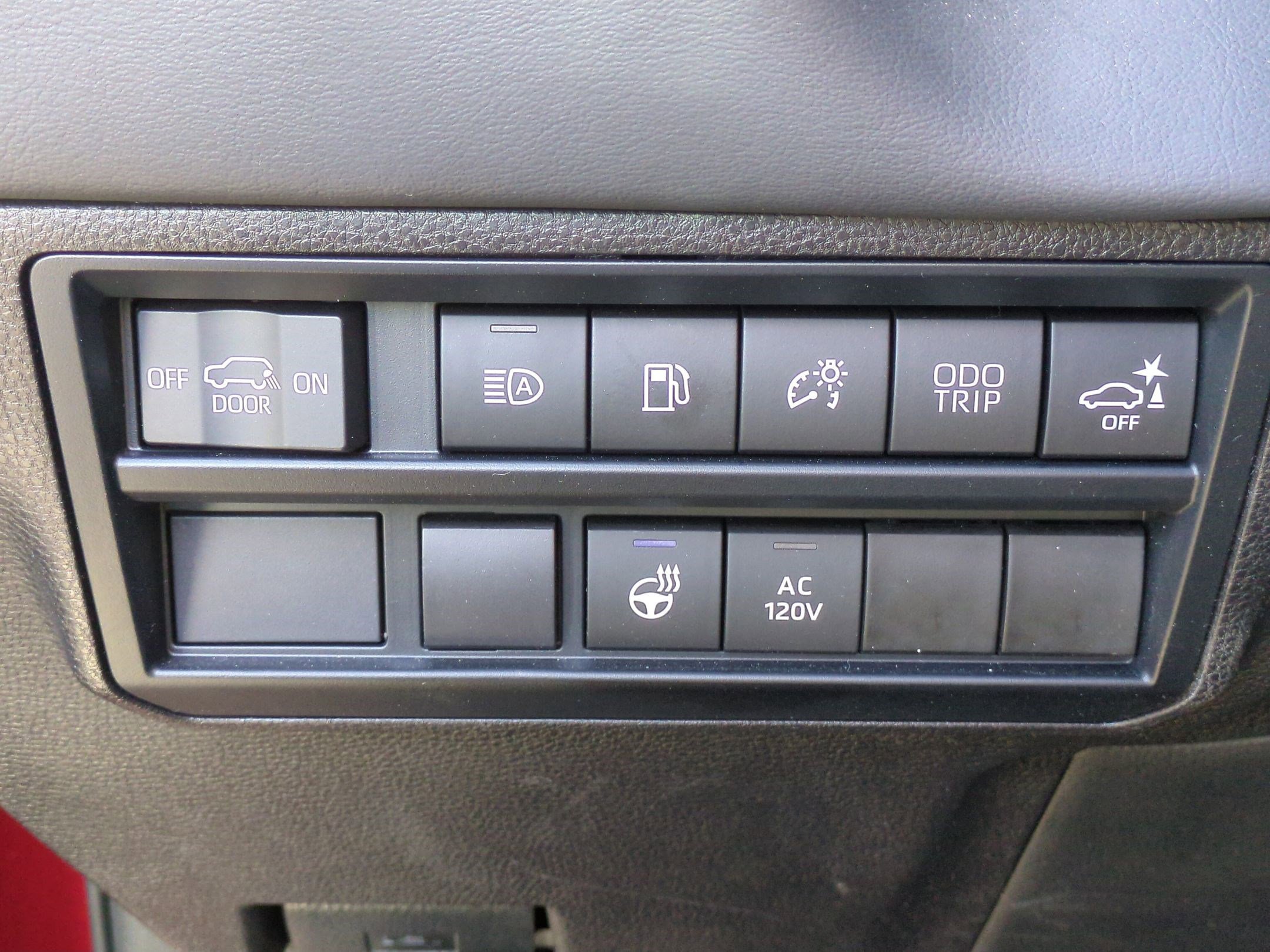 Used 2024 Toyota Sequoia Platinum image 24