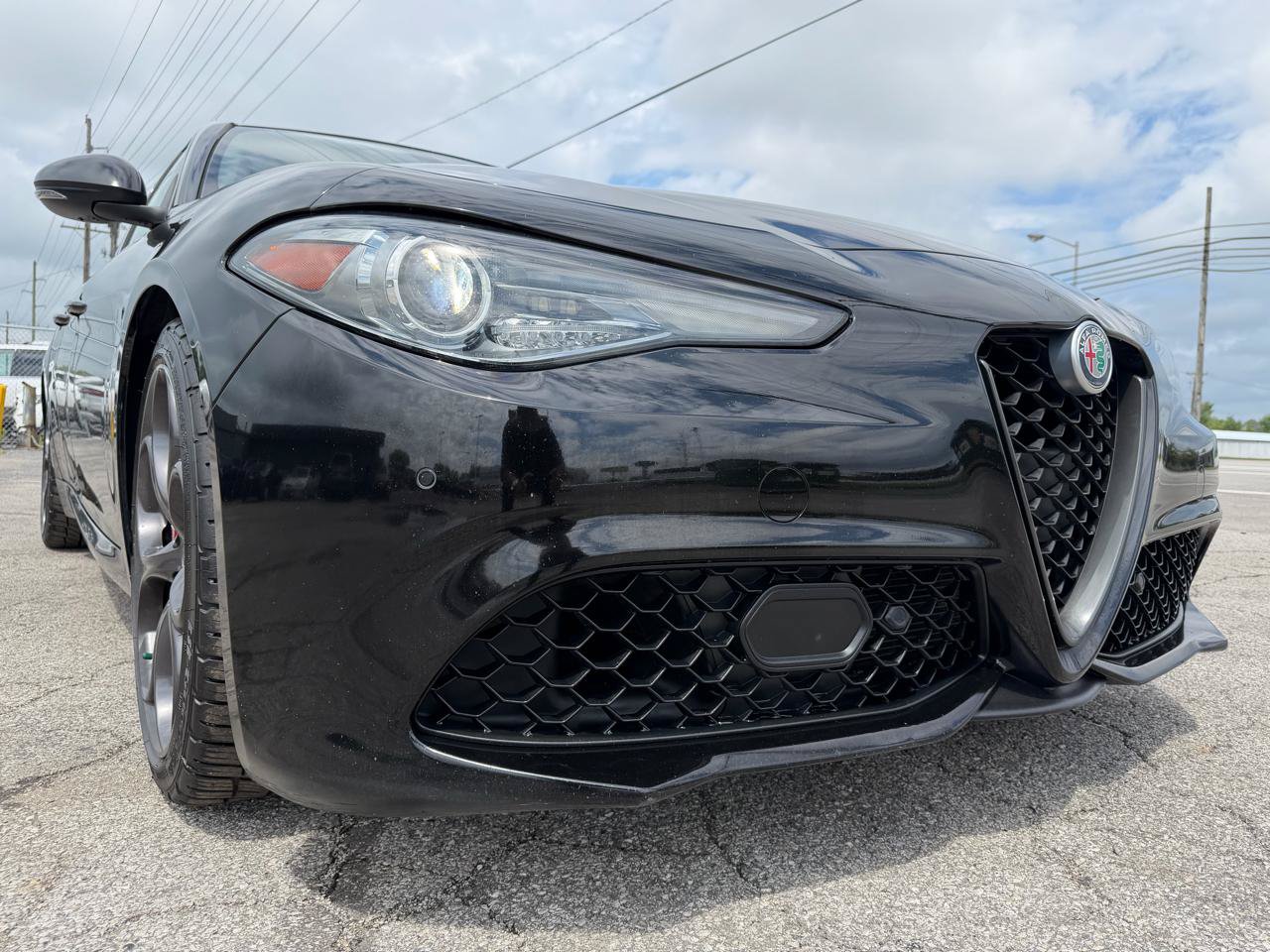 Used 2018 Alfa Romeo Giulia Ti Sport w/ Quick Order Package 22U Sport RWD image 18
