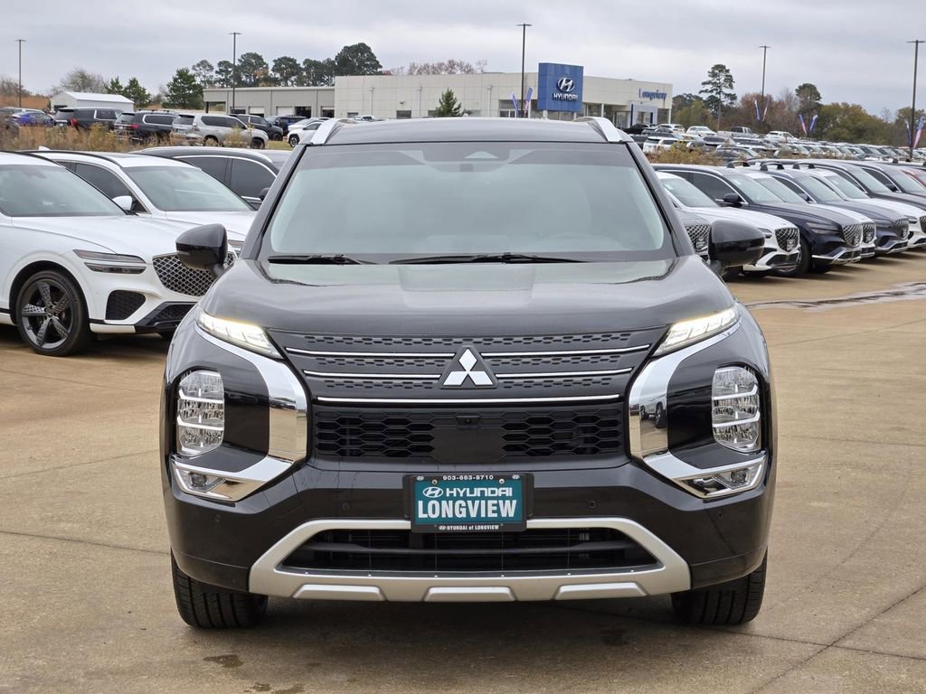 Used 2024 Mitsubishi Outlander SEL image 2