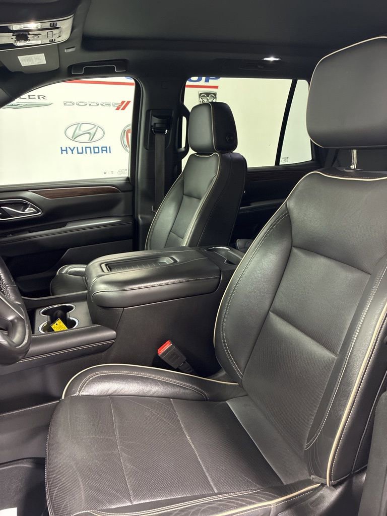 Used 2021 Chevrolet Tahoe Premier w/ Premium Package image 11