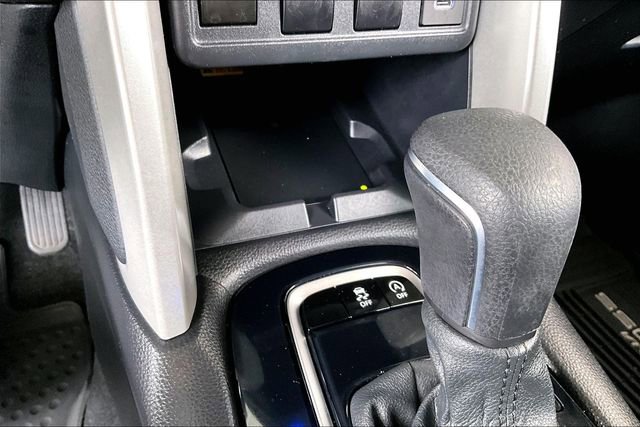 Used 2024 Toyota Corolla Cross LE w/ Moonroof Package FWD image 24