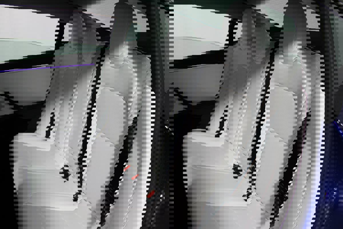 Used 2025 Tesla Model 3 Performance image 22