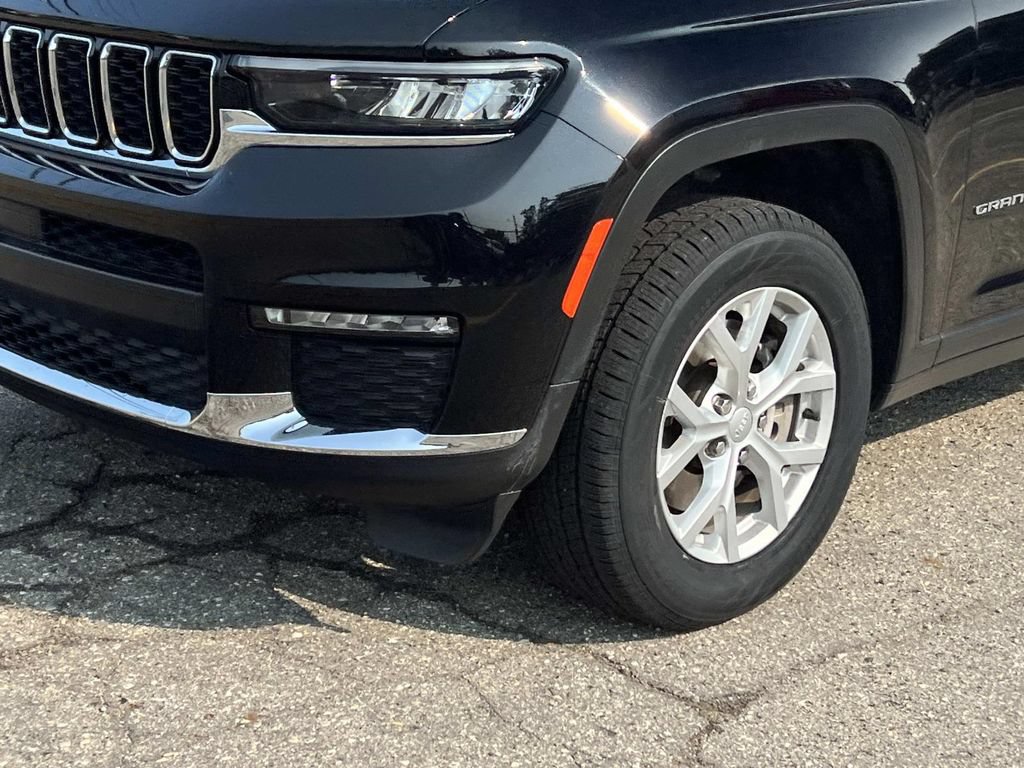 Used 2023 Jeep Grand Cherokee L Limited AWD/4WD image 8