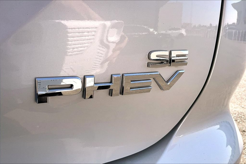 Used 2024 Mitsubishi Outlander 4WD Plug-In Hybrid image 8