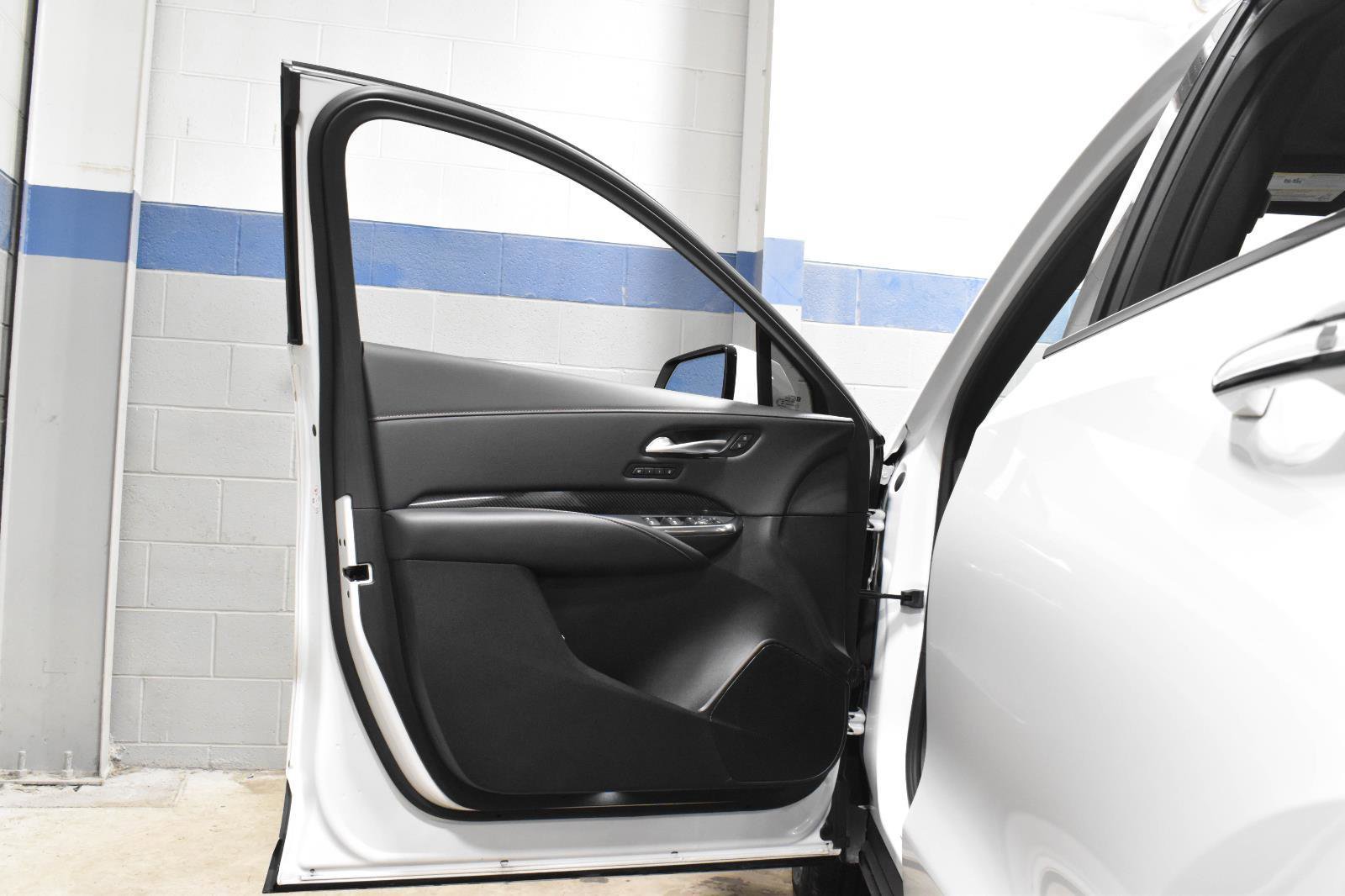 Certified 2023 Cadillac XT4 Sport image 10