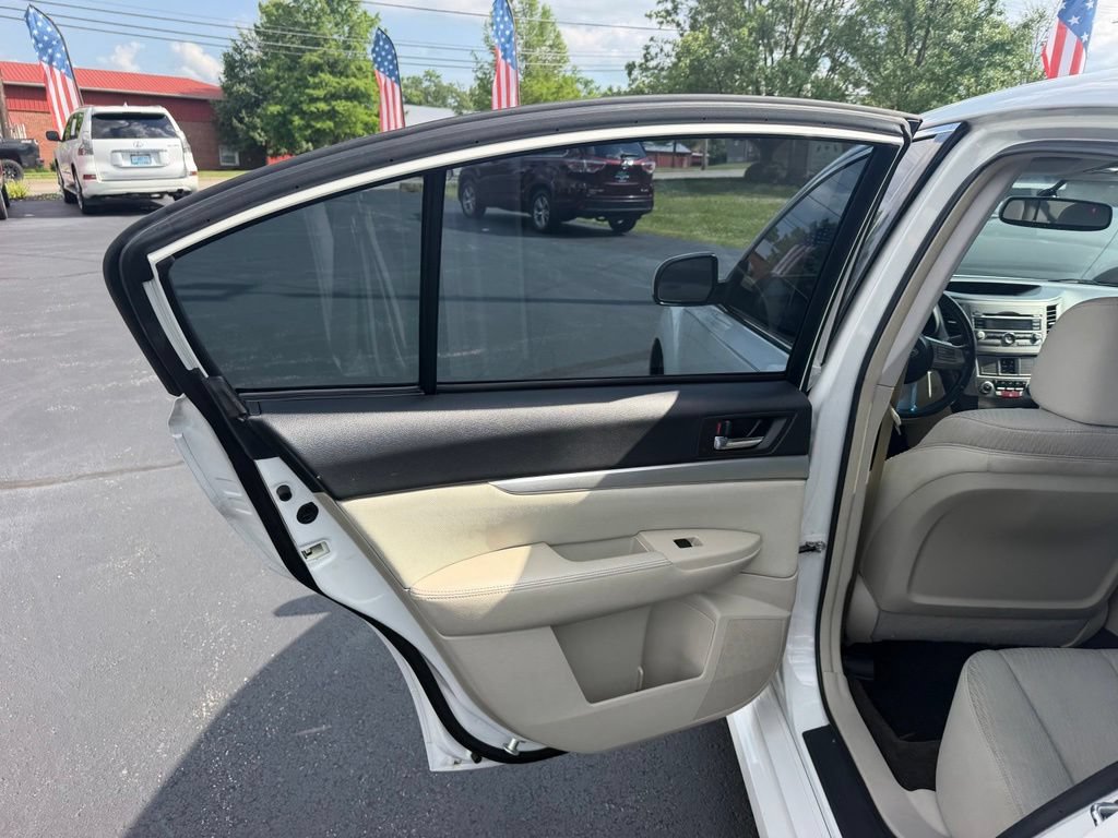 Used 2011 Subaru Legacy 2.5i Premium AWD/4WD image 20