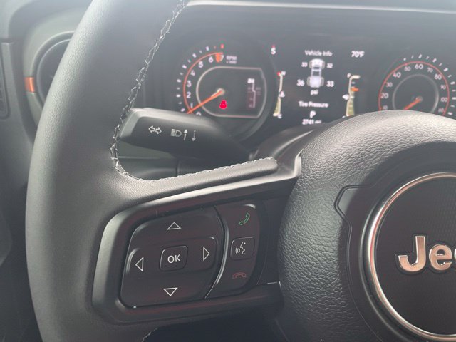 Used 2026 Jeep Gladiator Mojave AWD/4WD image 27