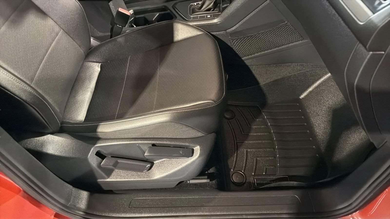 Used 2018 Volkswagen Tiguan SEL FWD image 66
