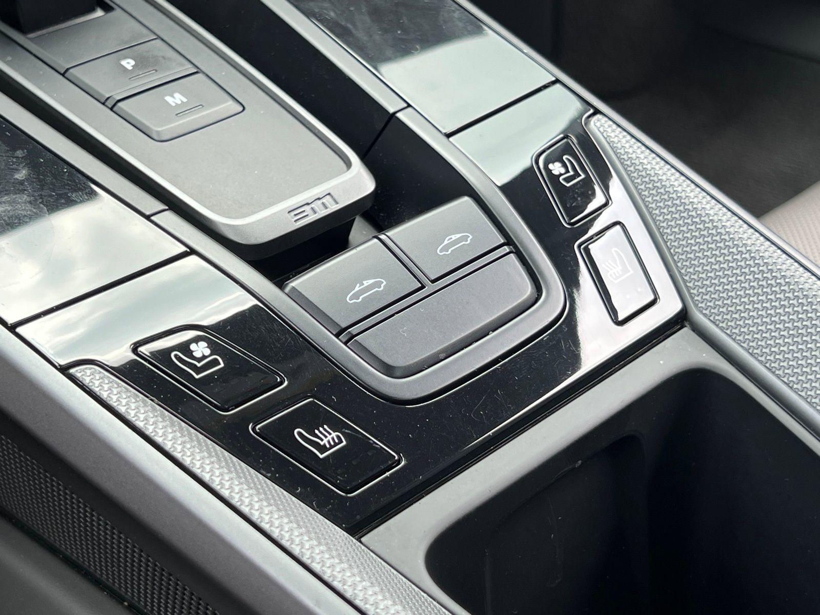 Certified 2021 Porsche 911 Targa 4S w/ Premium Package image 28