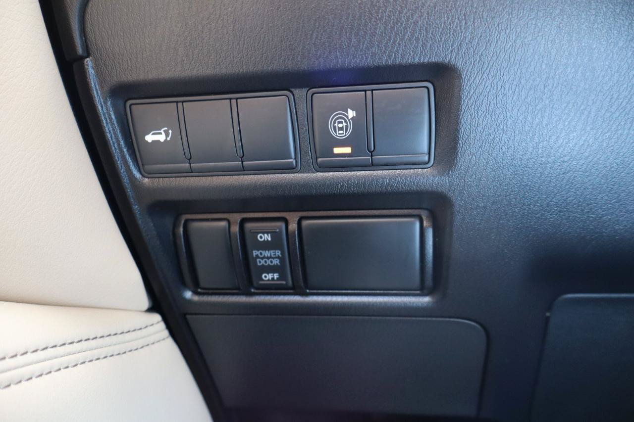 Used 2021 Nissan Armada SL w/ Captain's Chairs Package RWD image 26