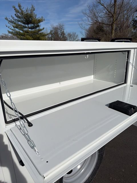 New 2026 Ford F550 4x4 Regular Cab Super Duty w/ XL Chrome Package image 12